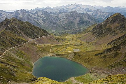 Lac d'Oncet vu depuis le sentier du pic du Midi de Bigorre