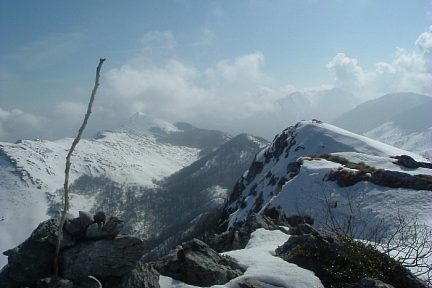 Sommet du pic de Males Ores (1728 m), vue sur le Midi de Bigorre