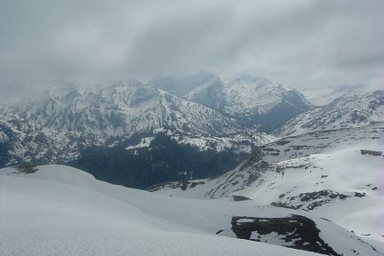 Sommet du Cuchet de Garay (1832 m), vue sur la vallée d'Aspe