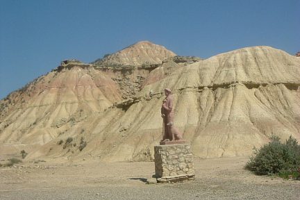 Statue de Pastor dans les Bardenas Reales