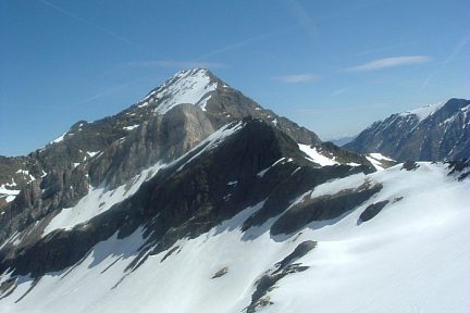 Avant la crête de Bataillence : vue sur le pic de Garlitz