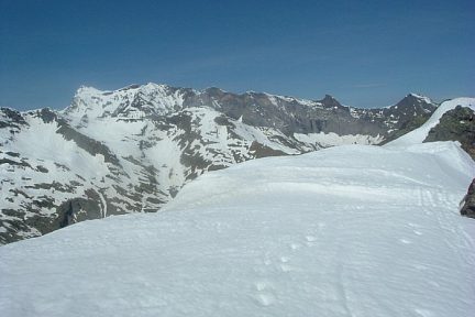 Crête de Bataillence : vue sur Troumouse, Gerbats et la Géla