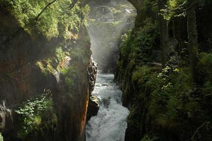 Pont d'Espagne et sa cascade