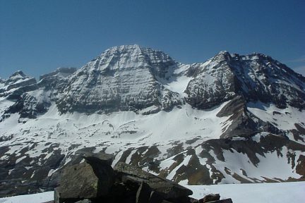 Vue sur la Brèche de Roland depuis le pic de Saint André