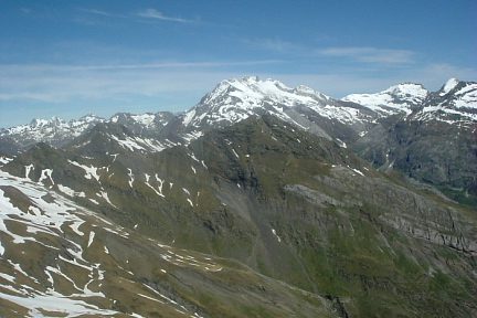 Vue sur le Vignemale depuis le pic de Saint André