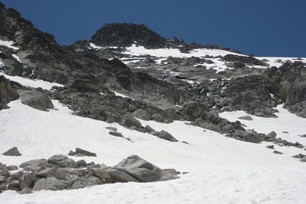 La combe nord et le sommet du pic de Néouvielle