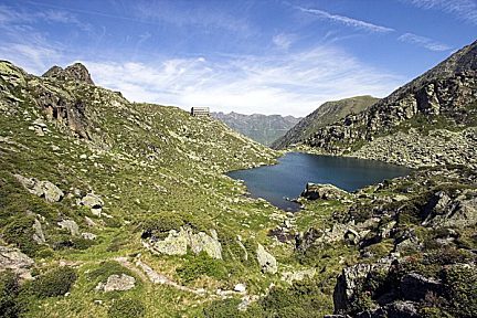 Lac et refuge de la Glère