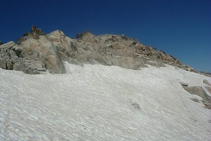 Sous le sommet de la Punta Oliveras Arenas