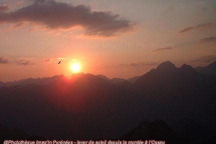 Lever de soleil en montant au Grand Pic d'Ossau