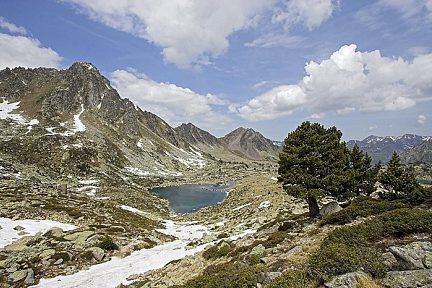 Lac Estagnol en redescendant de la Hourquette d'Aubert