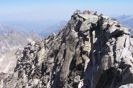 Géodésien vu du Pic du Palas