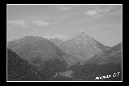 Pic du Midi de Bigorre en noir et blanc