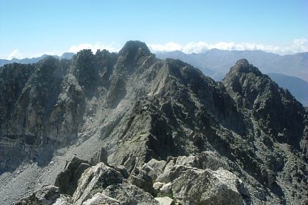 Depuis le Besiberri Sud (3030 m), le pic de Comaloforno et la Punta Passet