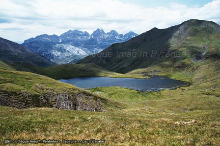Lac d'Escalar, massif d'Aspe en toile de fond
