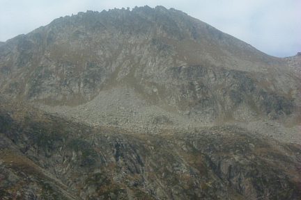 Sommet Sud de la Hourquette de Bugarret (2678 m)