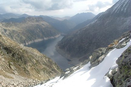 Depuis le sommet Sud de la Hourquette de Bugarret, lac de Cap de Long