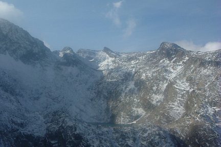 Pic de Bugarret et Dent d'Estibère Male au-dessus du lac Tourrat