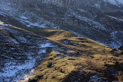 Massif du Gabizos sous les premières neiges