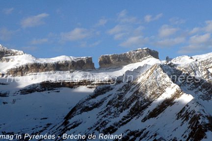Brèche de Roland entre le Casque et le Taillon