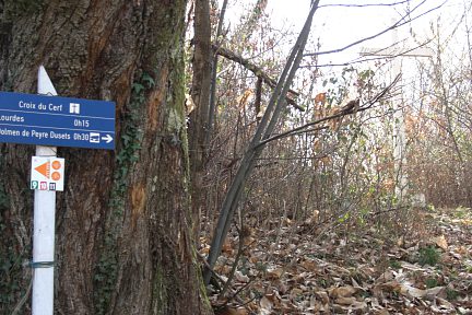 Passage à la Croix du Cerf, chemin Henri IV