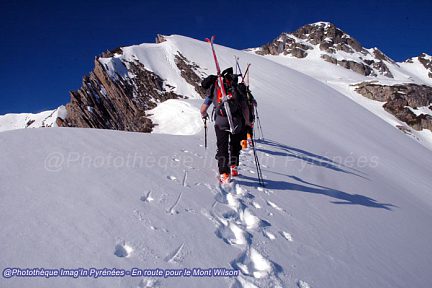 Le pic Wilson et ses deux sommets (2375 m et 2400 m)