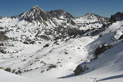 Depuis la crête Est du pic de Gourguet, les pics de Bastan et le Pichaley