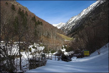 Le pont de Crabiou, vers la vallée du Lis