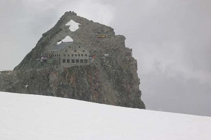 Cabane des Vignettes (3158m)