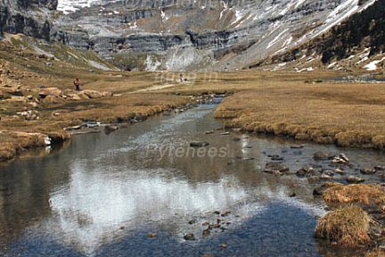 Rio Arazas devant le Mont Perdu