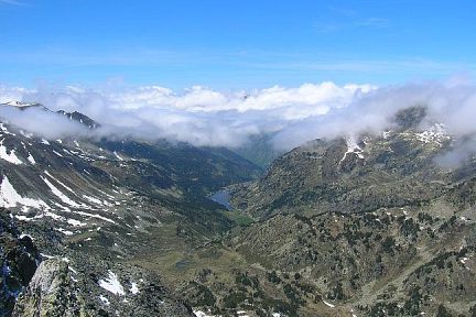 L'étang des Bésines depuis le pic des Bésineilles