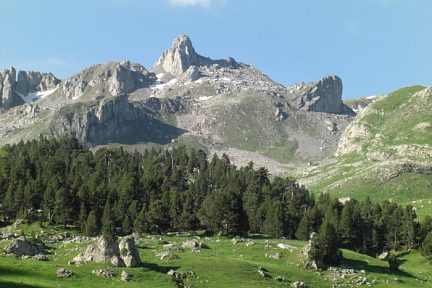 Le Caillabet de Rébec (2209 m) depuis la plaine de Bious