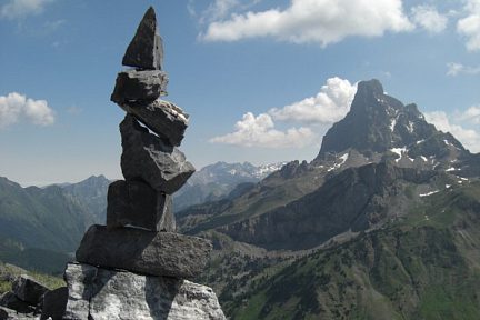Sommet du Caillabet de Rébec (2209 m), vue sur le pic du Midi d'Ossau