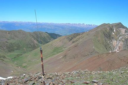 Depuis le pic d'Eyne, la vallée d'Eyne et le massif du Carlit