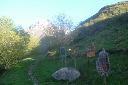 Pic Prada, départ du sentier à Lurgues granges (1400 m)
