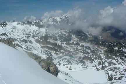 Depuis le pic Prada (2712 m), les lacs du Campana et de Greziolles
