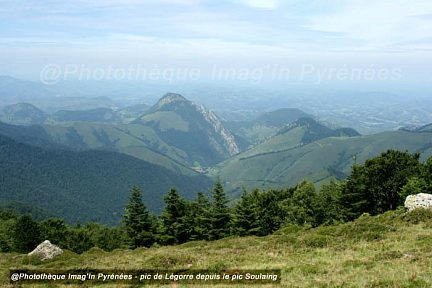 Pic Soulaing, vue sur l'Ossau, le pic d'Anie et la Pierre-Saint-Martin