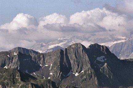 Pic de Maucapéra et Cumiadère depuis la pène deth pouri