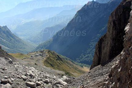 Sur le sentier de descente du col de Pétragème, vallée d'Aspe