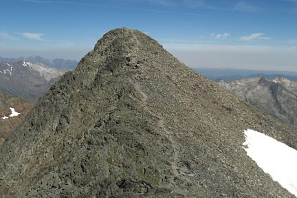 Depuis la Pica d'Estats (3143 m), vue sur le pic Verdaguer (3131 m)