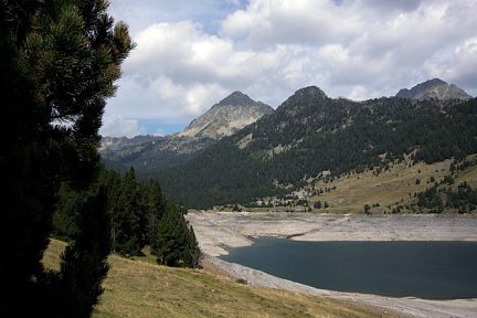 Le lac de l'Oule à niveau bas