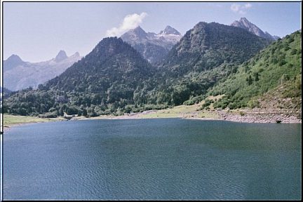 Le lac du Tech depuis le chemin du col de Paloumère