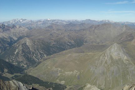 Depuis le pico Posets (3375 m), les massifs du Monte Perdido, Vignemale et Néouvielle