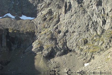 Le pic de Hourgade (2964 m) vu depuis le Grand lac de Nère