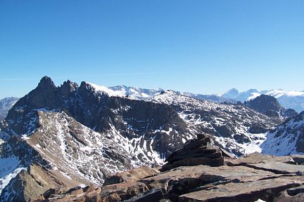 Vue sur le grand pic de Belledonne