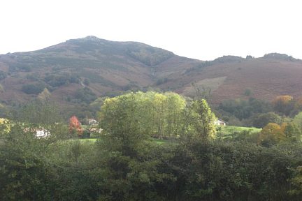 Pic du Mondarrain au dessus d'Ainhoa