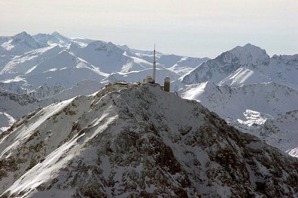Vue aérienne du Pic du Midi