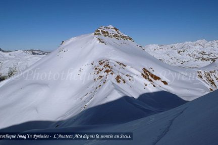 Sommet de l'Anatera Alta vu depuis la montée au Secus