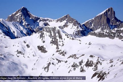 Achérito, Pétragème et Ansabère depuis le pic de Burcq