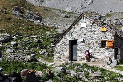 Randonneurs à la cabane de Cap de la Baitch