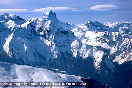 Pic du Midi d'Ossau vu du sommet du Moullé de Jaüt
